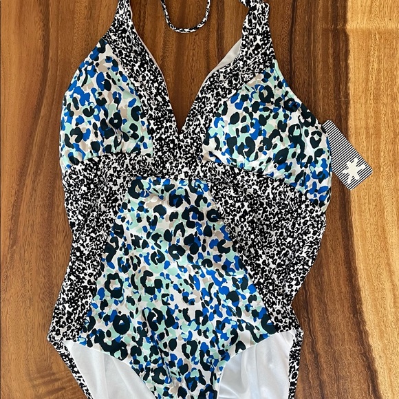 SPLENDID NWT “TROPICS SPOT” ONE PIECE SIZE LARGE (10-12 w/ removable pads) I - Picture 5 of 9